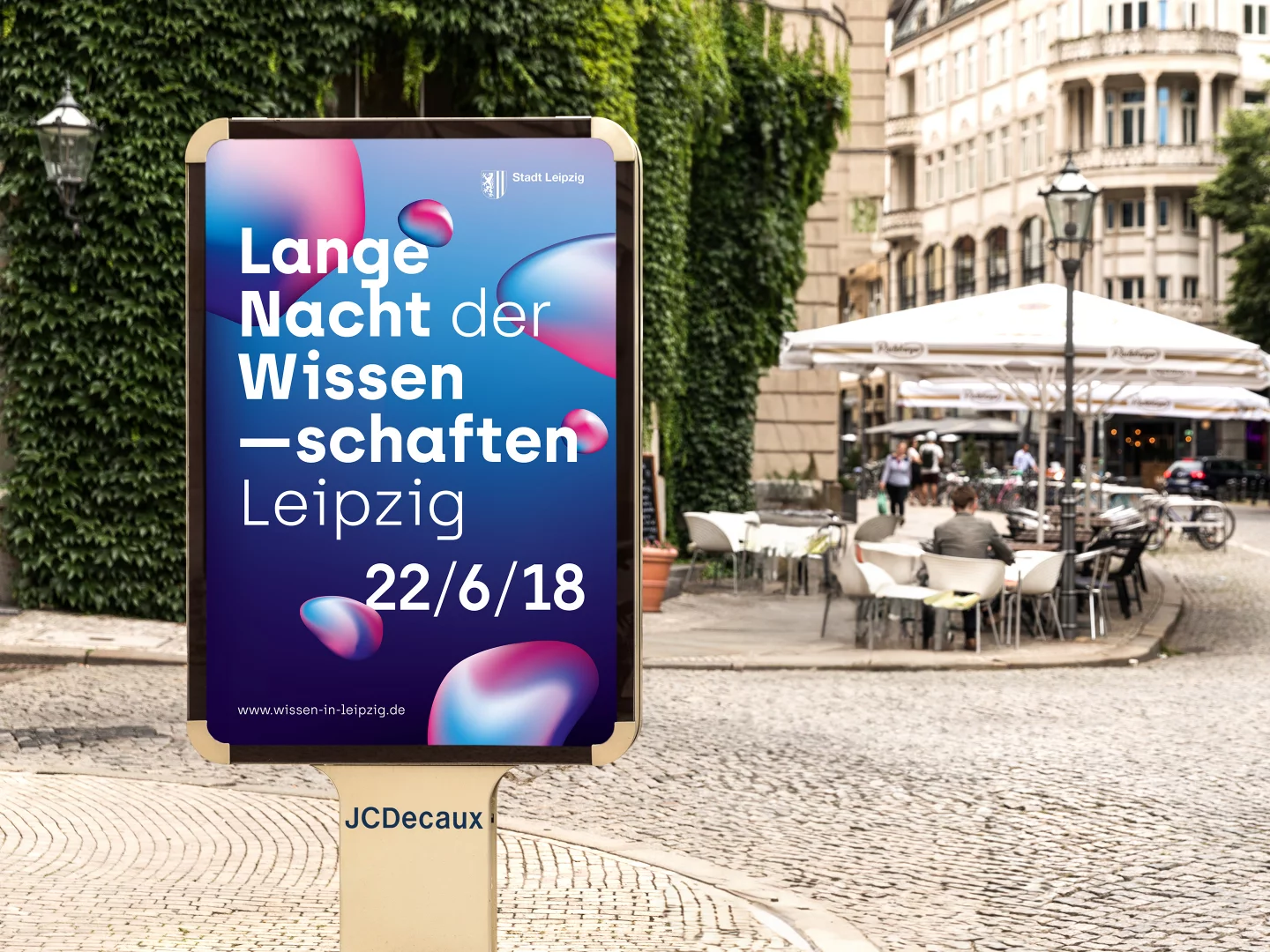 fzey für Lange Nacht der Wissenschaften - Foto mit Ansicht von Ankündigungsplakat im Stadtbild von Leipzig 